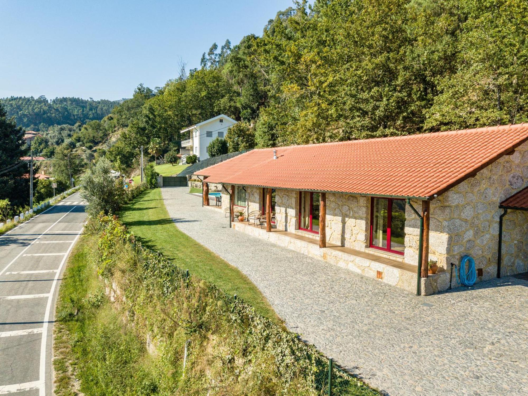 Villa Assento Do Cavado By House And People Valdosende Exterior foto